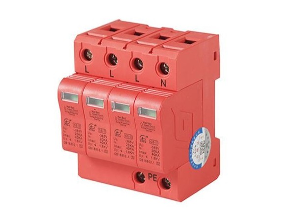 家用光伏浪涌保護器：綠色能源系統(tǒng)的安全屏障