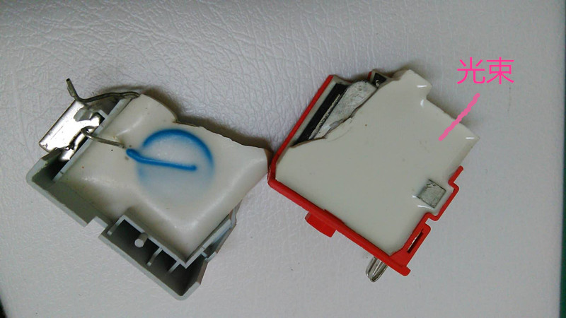 高海波浪涌保護(hù)器內(nèi)部照片