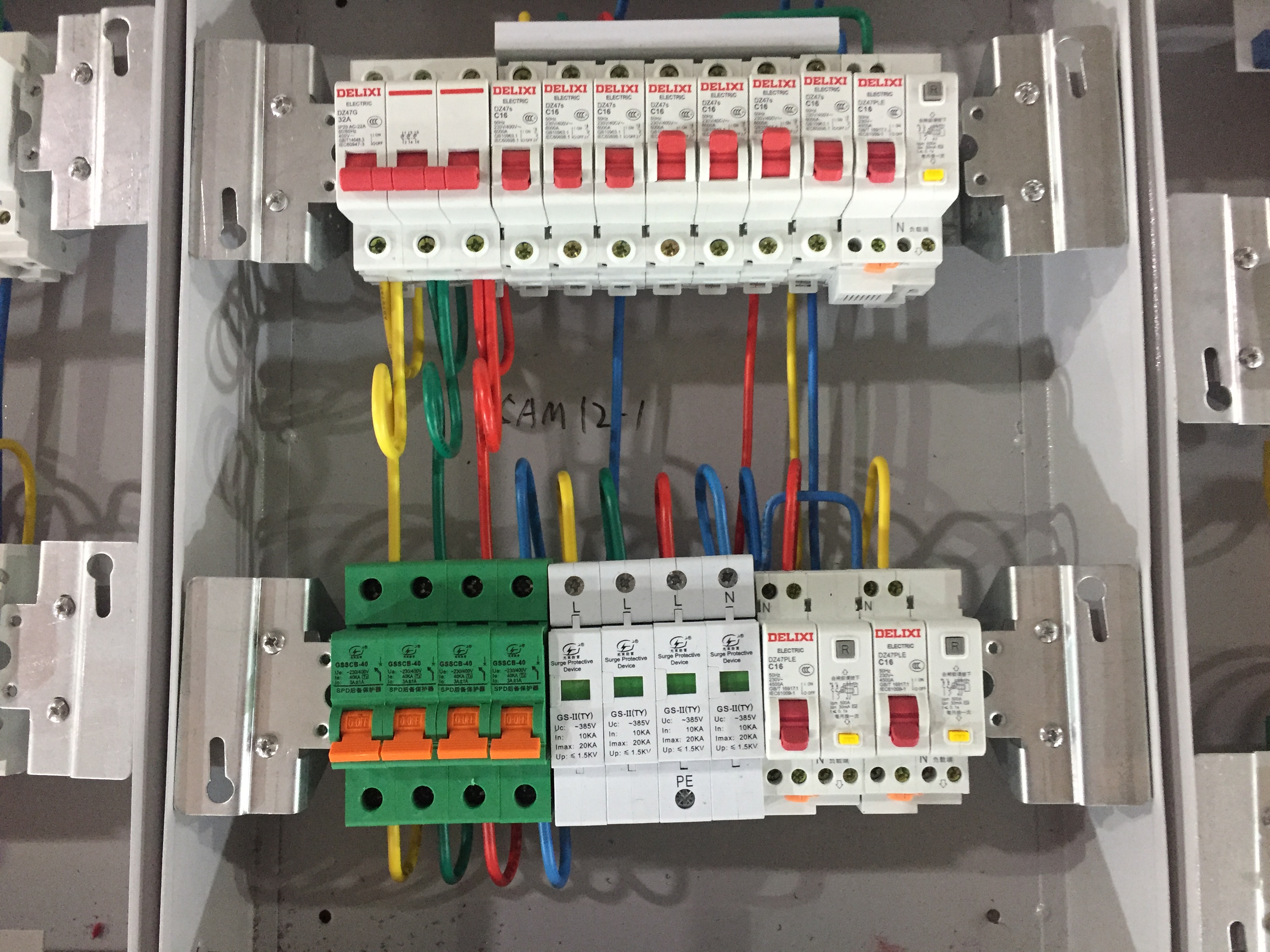 與浪涌保護器相配合的微型斷路器如何選型？