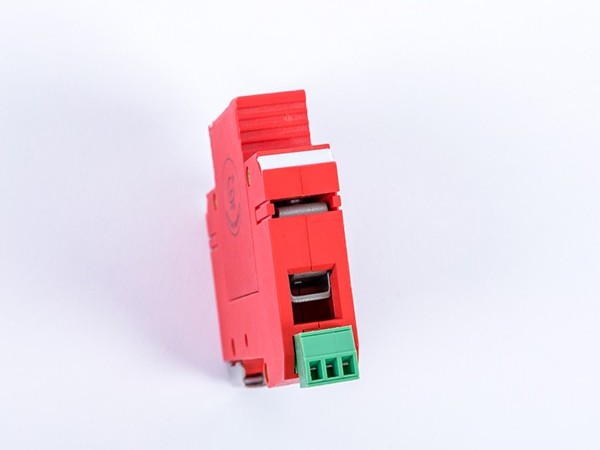 浪涌保護(hù)器